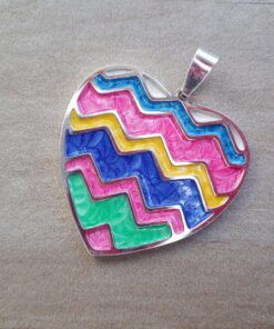 DIJE DE ACERO BLANCO CORAZON 38 MM ESMALTADO MULTICOLOR ZIGZAG