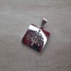 DIJE DE ACERO CHAPA CUADRADA 20 MM CON ARBOL DE LA VIDA CALADO