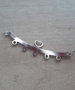 DIJE DE ACERO PERCHA CON CORAZON X 5,  47 X 13 MM
