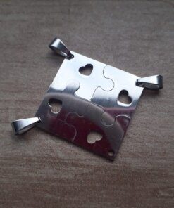DIJE DE ACERO CUADRADO PUZZLE CORAZÓN CALADO X 4 PARA PARTIR