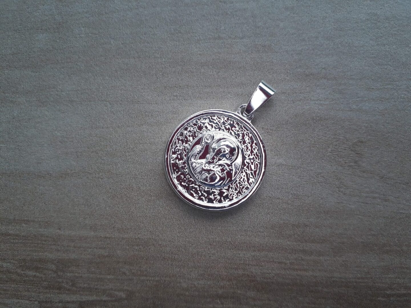 DIJE DE ACERO BLANCO MEDALLA 25 MM SAN BENITO