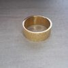 ANILLO DE ACERO DORADO ALIANZA BRILLOSA 8 MM