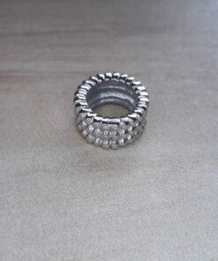 DIJE DE ACERO DONA SÍMIL 3 HILERAS DE BOLITAS. ANCHO 8 MM. DIÁMETRO 15 MM