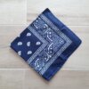 BANDANA IMPORTADA 55 X 55 CON ARABESCOS