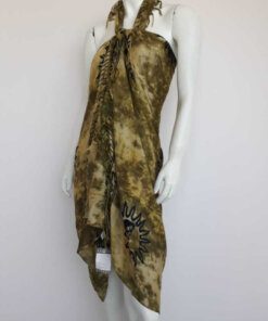 PAREO HINDU BATIK CON FLECOS MONOCOLOR ESTAMPA SOL MEDIO ROSTRO 100 X 180 CM.