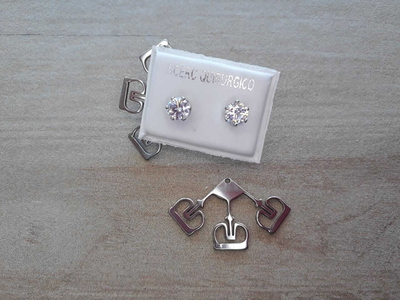 ARO DE ACERO CUBIK 4 MM CON ARAÑA DE 3 CORONAS