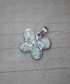 DIJE DE ACERO MARIPOSA ESMALTADA SALPICADA 26 X 22 MM