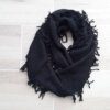 CUELLO LISO CON FLECOS. 27 X 65 CM.