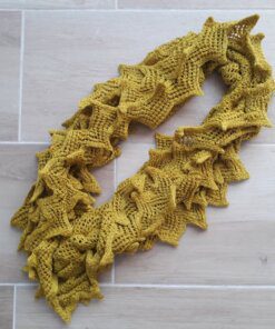 CUELLO LISO TIPO CROCHET 100% ACRILICO, COLOR MAIZ. 30 X 90 CM