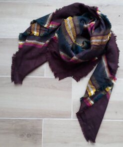 Pañuelo cuadrado tejido 150 X 150 CM