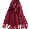 BUFANDA  LISA REVERSIBLE BORDO Y ROJA, CON FLECOS. TAMAÑO 60. x 180 CM