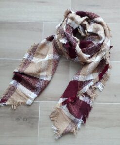 BUFANDA MANTON BEIGE/BORDO DESFLECADO CON TERMINACIÓN EN PUNTA. MEDIDA APROXIMADA 70 X 200 CM