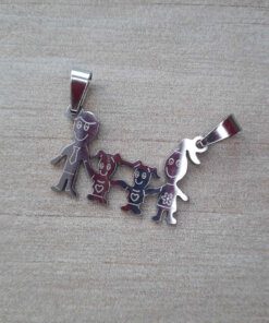 DIJE DE ACERO FAMILIA CON 2 NENAS. 25 X 16 MM