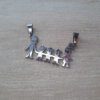 DIJE DE ACERO FAMILIA CON 3 NENES. 30 X 16 MM