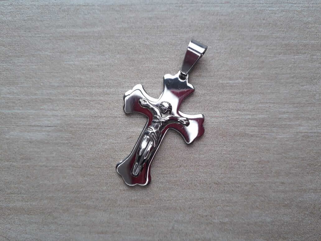 DIJE DE ACERO CRUZ CON CRISTO 25 X 35 MM