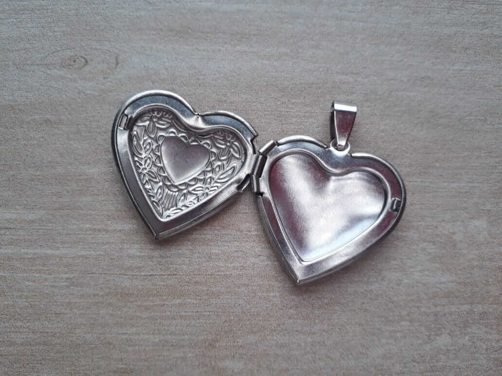 DIJE DE ACERO RELICARIO CORAZÓN 28 MM - Imagen 2