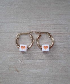 ARO DE ACERO DORADO ARGOLLA 15 MM CON DONA CON CORAZÓN DE COLOR