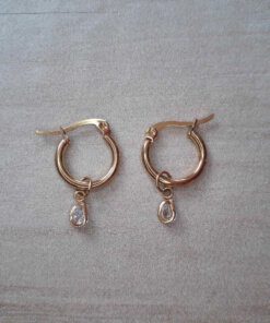 ARO DE ACERO DORADO ARGOLLA 15 MM CON LAGRIMA DE CUBIK COLGANTE