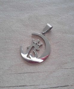 DIJE DE ACERO 15 AÑOS LUNA CON CORONA. 22 X 25 MM