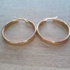 ARO DE ACERO DORADO ARGOLLA 30 MM RAYAS PLANA