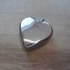 DIJE DE ACERO CORAZÓN HUECO PLANO 30 MM