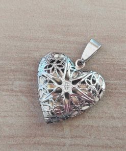 DIJE DE ACERO RELICARIO CORAZÓN CALADO 25 MM