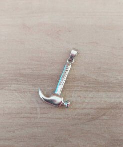DIJE DE ACERO MARTILLO. 22 X 35 MM
