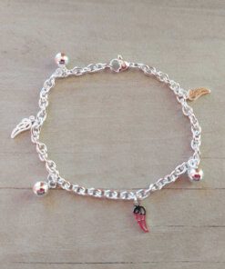 PULSERA DE ACERO BLANCO ESLABÓN TIFFANY CON BOLITAS Y DIJES DE ALAS. LARGO 18,5 CM
