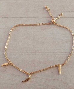 PULSERA AJUSTABLE DE ACERO DORADO ESPEJITO CON 3 DIJES ALITAS