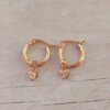ARO DE ACERO DORADO ARGOLLA 15 MM CON CORAZÓN DE CUBIK COLGANTE