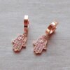ARO ACERO ROSE ARGOLLA 3 X 13 MM CON DIJE MANO DE FATIMA CON STRASS