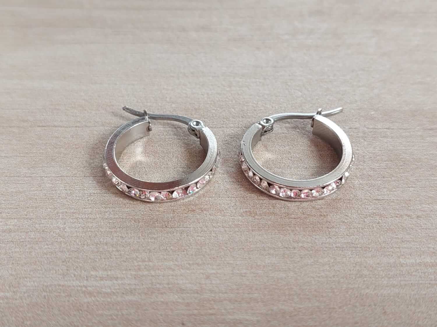 ARO DE ACERO ARGOLLA 13 MM CON STRASS BLANCO