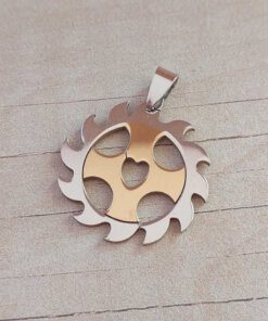 DIJE DE ACERO CRUZ ORLADA COMBINADA CON DORADO. DIÁMETRO 30 MM