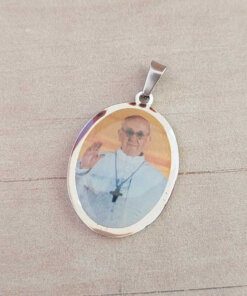 DIJE DE ACERO MEDALLA OVALADA PAPA FRANCISCO. 23 X 30 MM