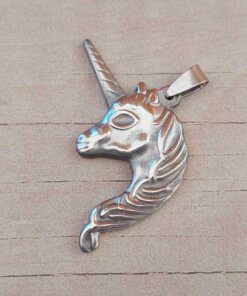 DIJE DE ACERO UNICORNIO 25 X 40 MM