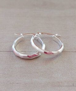 ARO ARGOLLA DE ACERO BLANCO FACETADA CON RAYAS. DIÁMETRO 20 MM