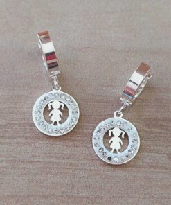 ARO DE ACERO BLANCO ARGOLLA HUGGIE 13 MM Y DIJE REDONDO CON STRASS CALADO CON NENA