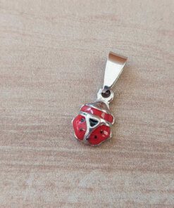 DIJE DE ACERO VAQUITA SAN ANTONIO ESMALTADA ROJO. 8 X 11 MM