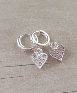 ARO DE ACERO BLANCO ARGOLLA 10 MM CON BISAGRA Y STRASS CON DIJE CORAZÓN C/STRASS BLANCO.