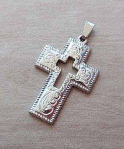 DIJE DE ACERO CRUZ CALADA 29 X 45 MM
