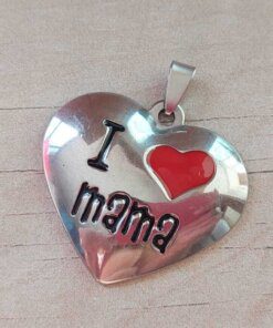 DIJE DE ACERO CORAZÓN ESMALTADO ROJO FRASE MAMÁ . MEDIDA 37 X 32 MM