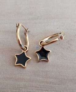 ARO DE ACERO DORADO ARGOLLA 13 MM CON DIJE ESTRELLA ESMALTADO NEGRO