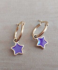 ARO DE ACERO DORADO ARGOLLA 13 MM CON DIJE ESTRELLA ESMALTADO VIOLETA