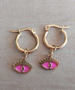 ARO DE ACERO DORADO ARGOLLA 13 MM CON DIJE OJO ESMALTADO FUCSIA