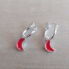 ARO DE ACERO BLANCO ARGOLLA 13 MM CON DIJE LUNA ESMALTADA ROJO
