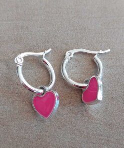 ARO DE ACERO BLANCO ARGOLLA 13 MM CON DIJE CORAZÓN ESMALTADO FUCSIA