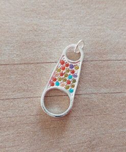 DIJE DE ACERO BLANCO CIERRE CON STRASS MULTICOLOR. MEDIDAS 10 X 24 MM
