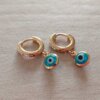ARO DE ACERO DORADO ARGOLLA 2 MM CON STRASS/BISAGRA Y DIJE OJO TURCO COLGANTE. DIÁMETRO ARGOLLA 10 MM, LARGO TOTAL 22 MM