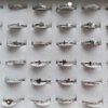 ANILLOS DE ACERO VARIOS STRASS X 36 UNIDADES SURTIDOS EN MEDIDAS Y MODELOS. (MEDIDAS DEL 16 AL 19)