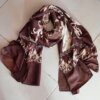 PASHMINA RASADA CHOCOLATE CON DIBUJOS BEIGE . 85 X 180 CM.